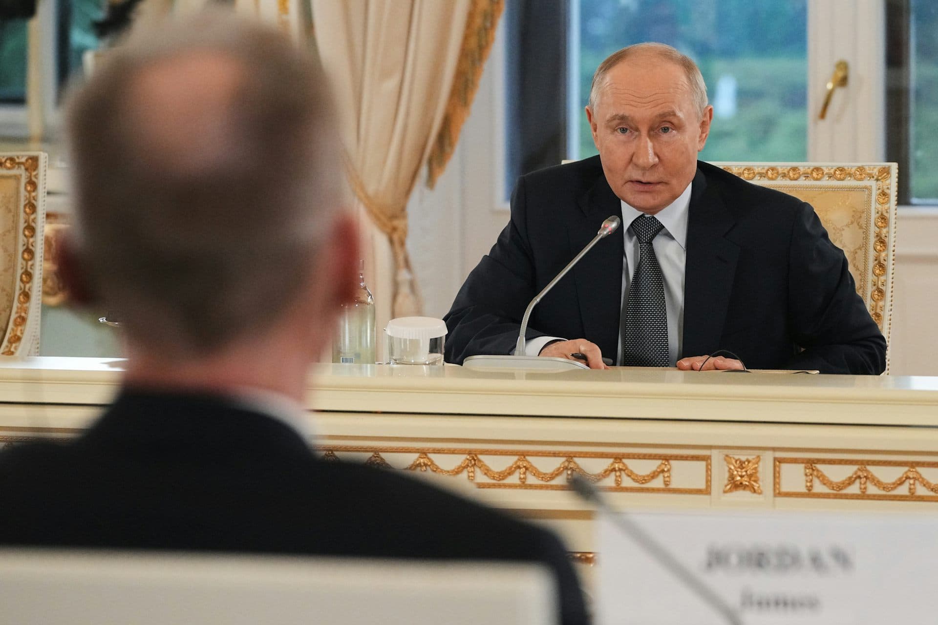 Чи може війна в Україні позбавити Путіна влади?