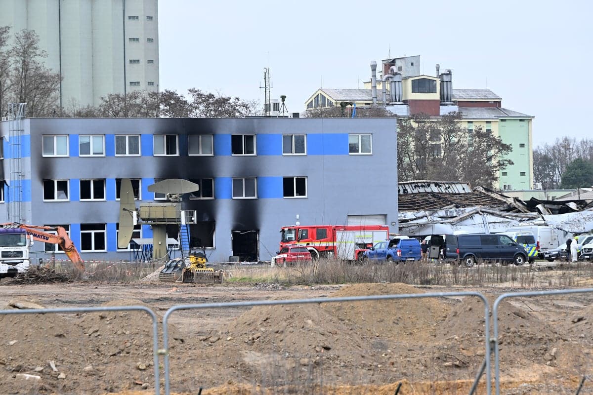 Чехія затримала трьох за підпал складу постачальника дронів для України