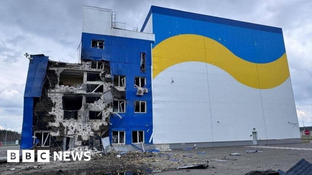 Росія вдарила дроном по ядерному сховищу біля Чорнобиля; Зеленський летить до Лондона