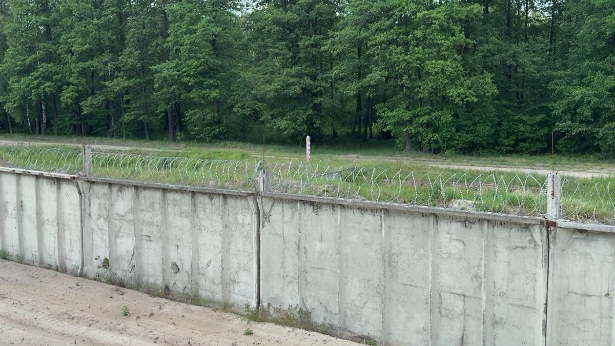 Зеленський: ретранслятори сигналу на білоруській стороні більше не працюють