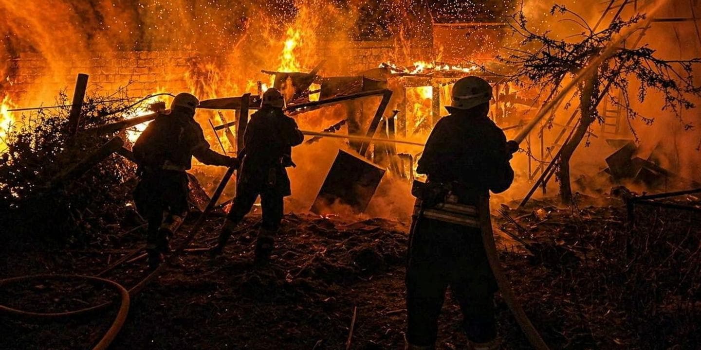 Росія вдарила дронами по Одещині: знищено лікарню, двоє поранених