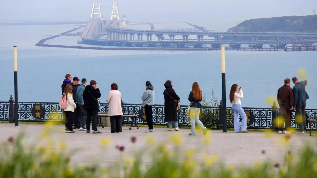 П'ятеро загиблих у Запоріжжі, один — у Криму після удару по потягу