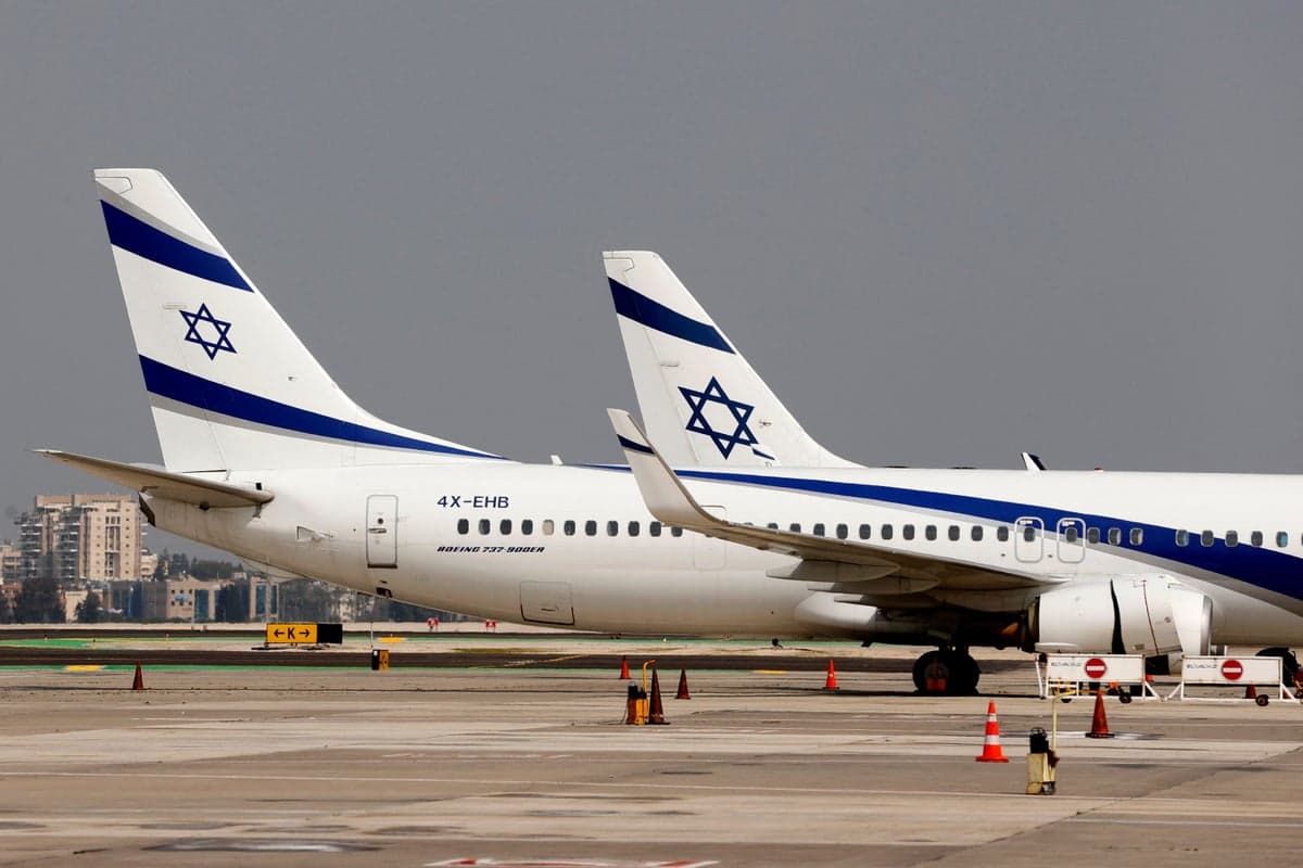 Зеленський підтвердив удари по нафтових об'єктах Росії; EL AL зупинила рейси до Москви