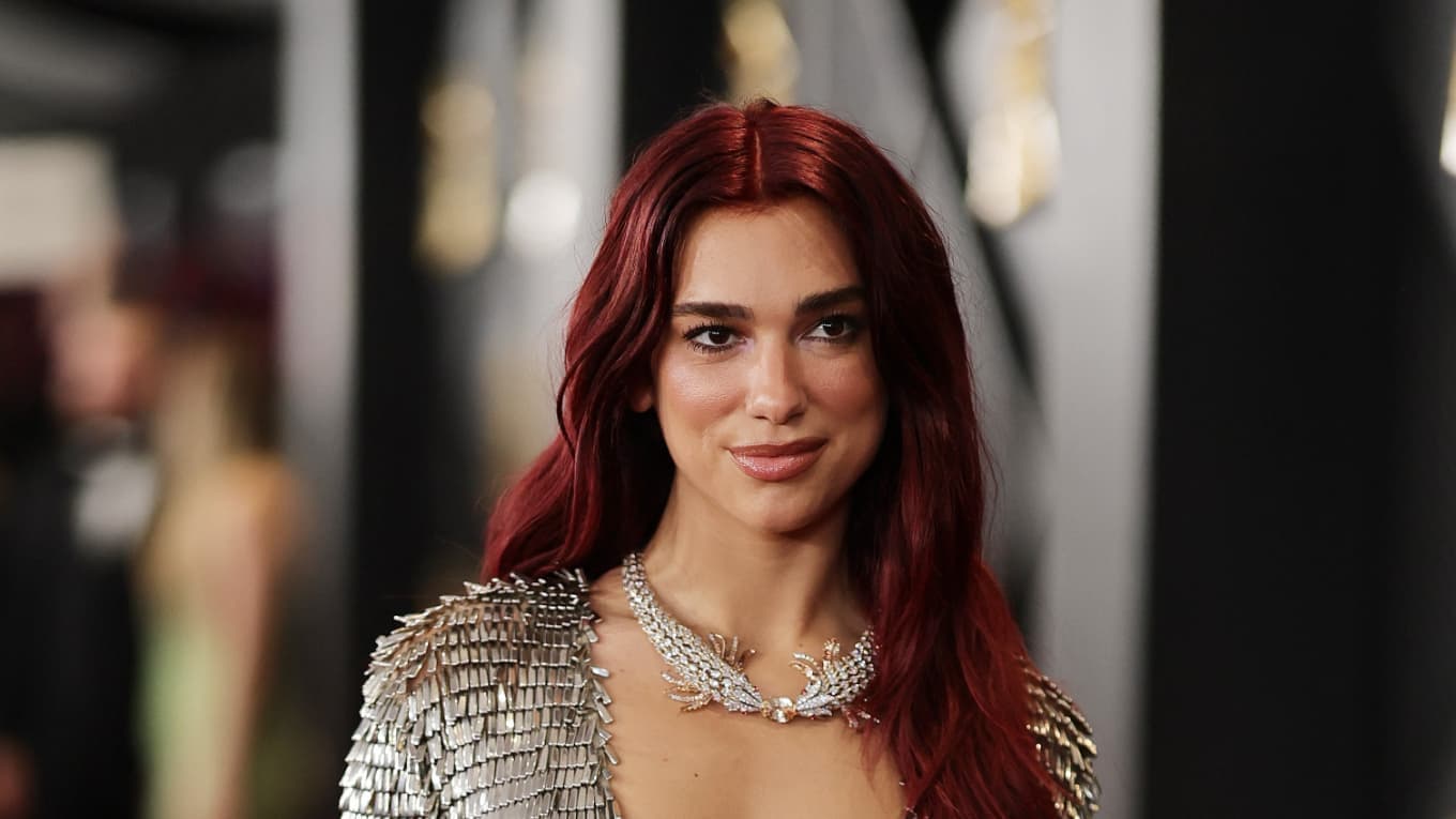 Дуа Ліпа отримала подяку від українського медичного батальйону за допомогу у придбанні пікапа