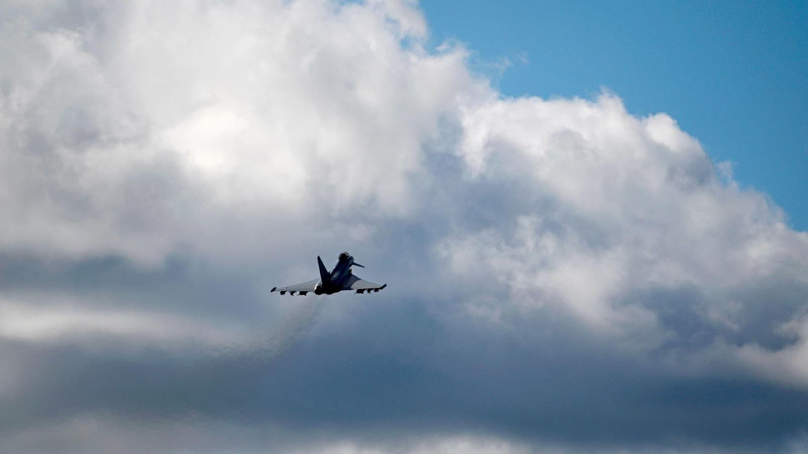 Масована атака Росії на Україну: британські винищувачі підняті в Румунії, уламки дронів впали на румунську землю