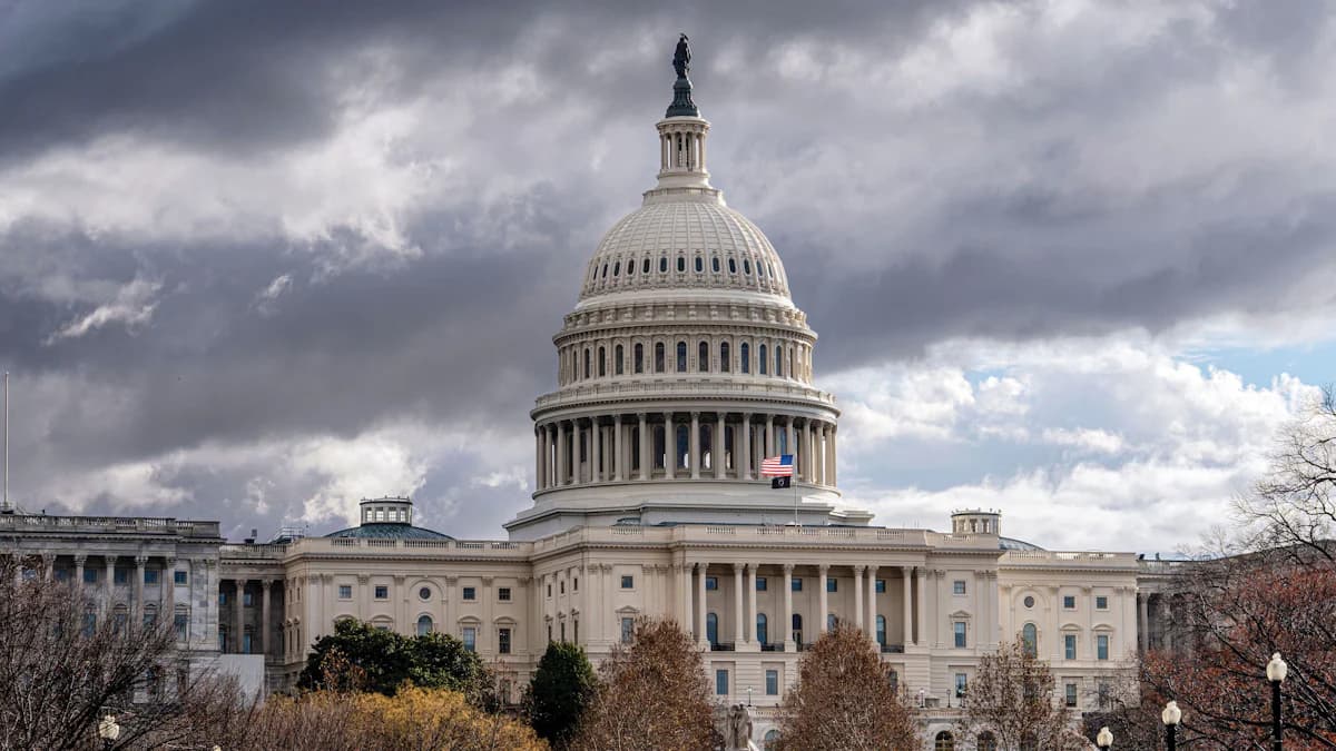 Сенат США просуває законопроєкт про мита до 100% для покупців російської нафти й газу