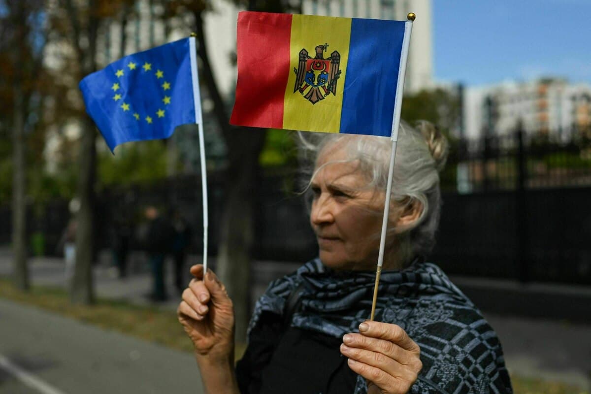 ЄС офіційно відкрив переговори про вступ з Україною та Молдовою