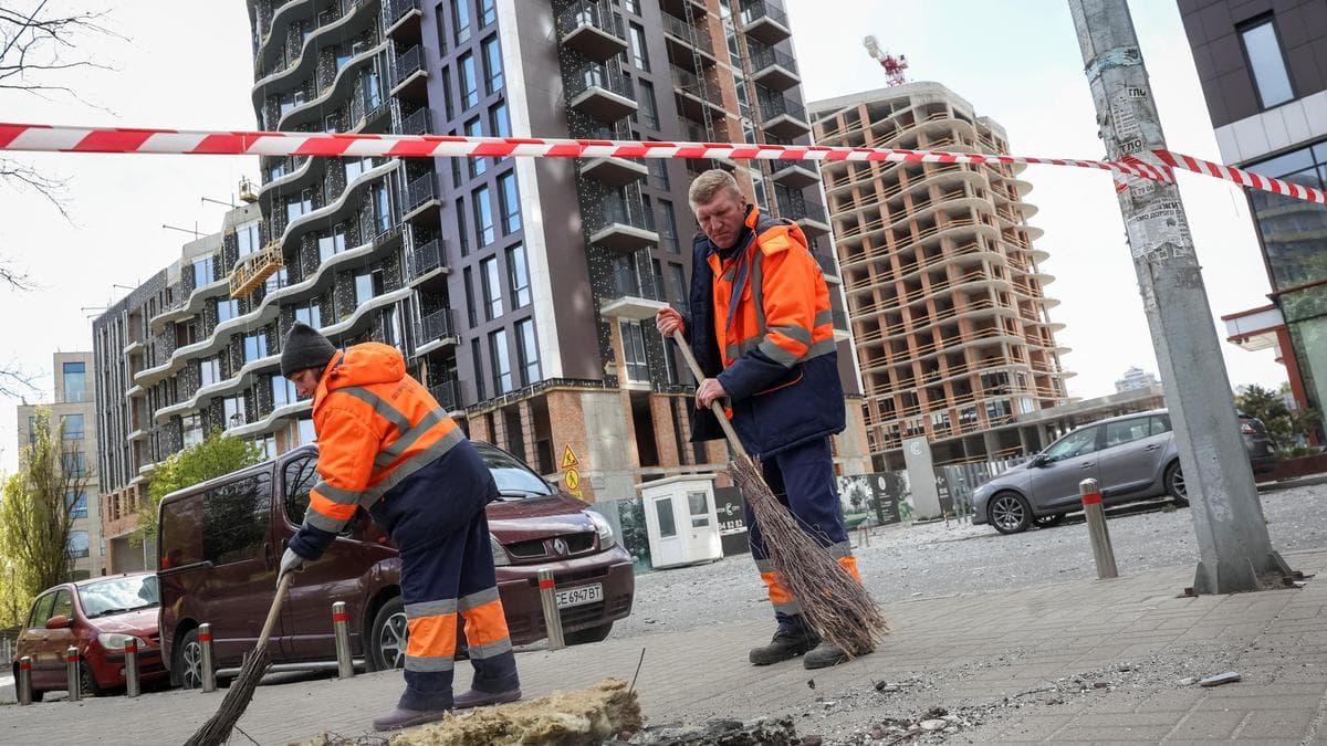 Київ під денним ударом дронів: у Туапсе горить нафтопереробний завод