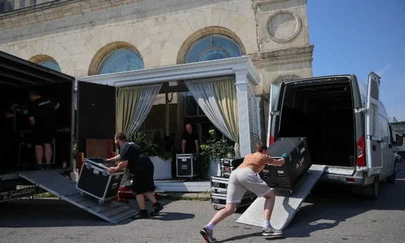 Вибух у Москві: бомба біля ресторану вбила трьох, у соцмережах — версії про Україну