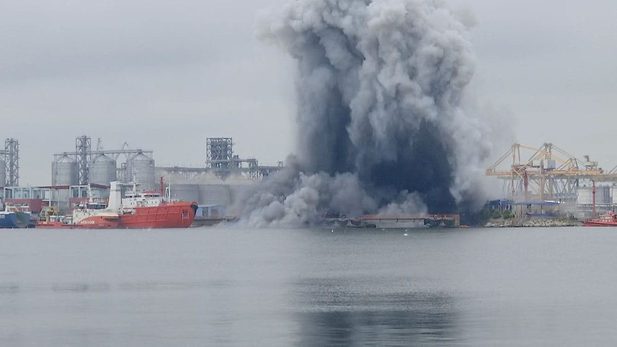 Морський дрон вибухнув у порту Констанца: поруч виявили ще чотири безпілотники