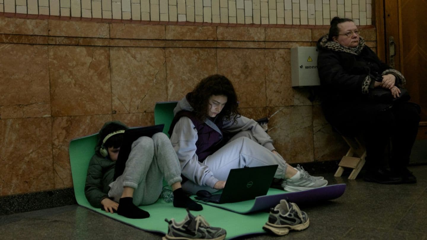 Росія атакувала Україну майже 500 дронами і ракетами вдень: щонайменше шестеро загиблих