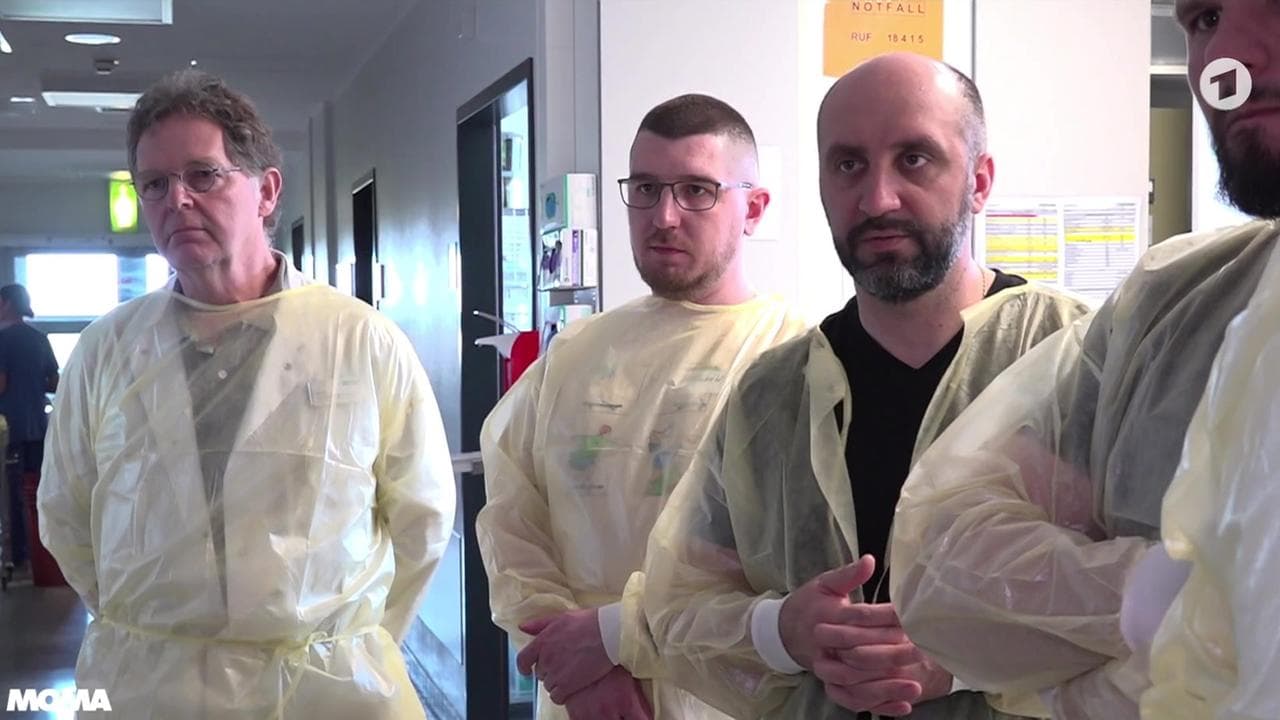 Опіки замість куль: як українські лікарі з Дніпра вчаться та навчають у Німеччині