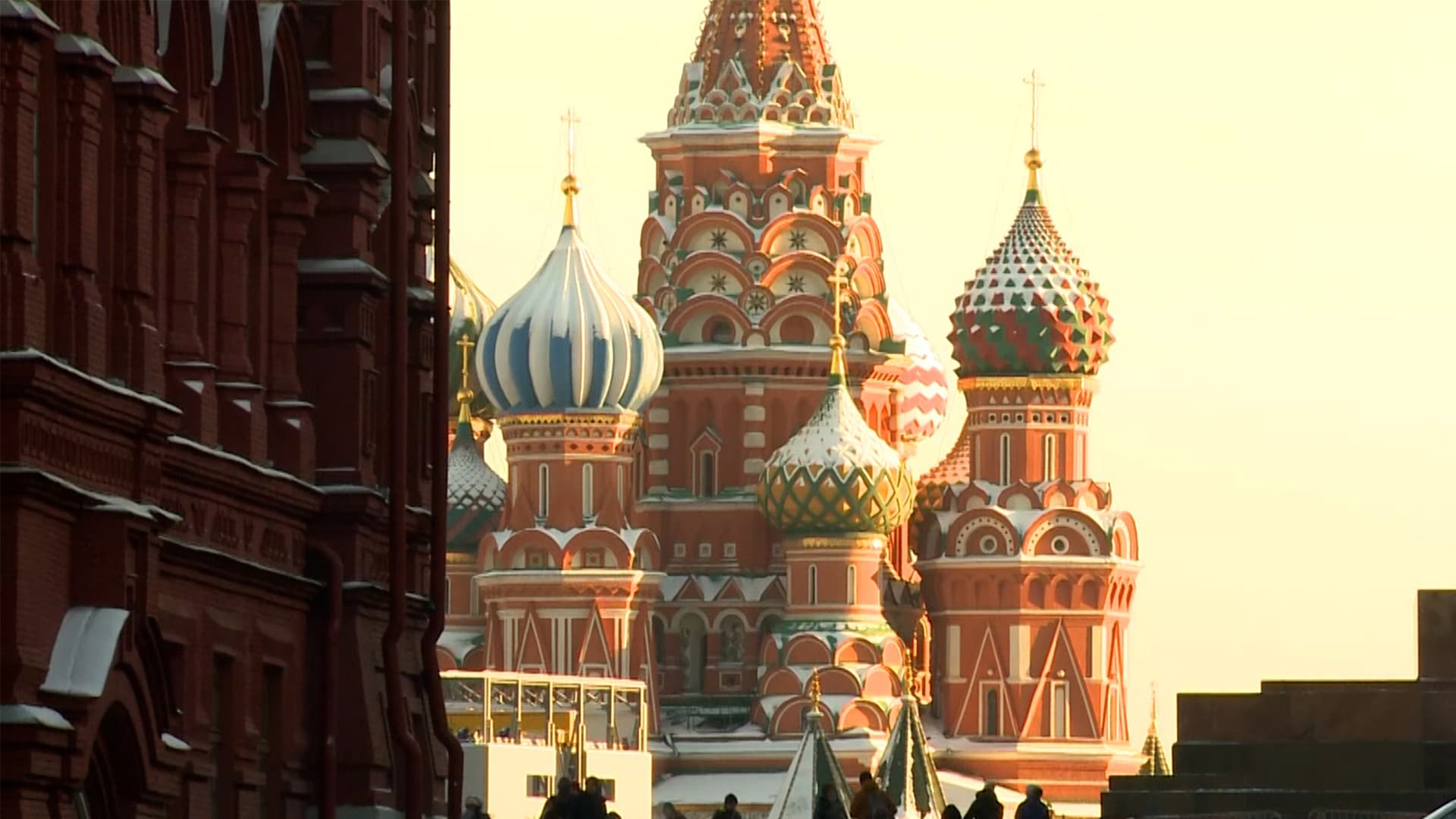 Під поверхнею: що насправді коїться в російському суспільстві