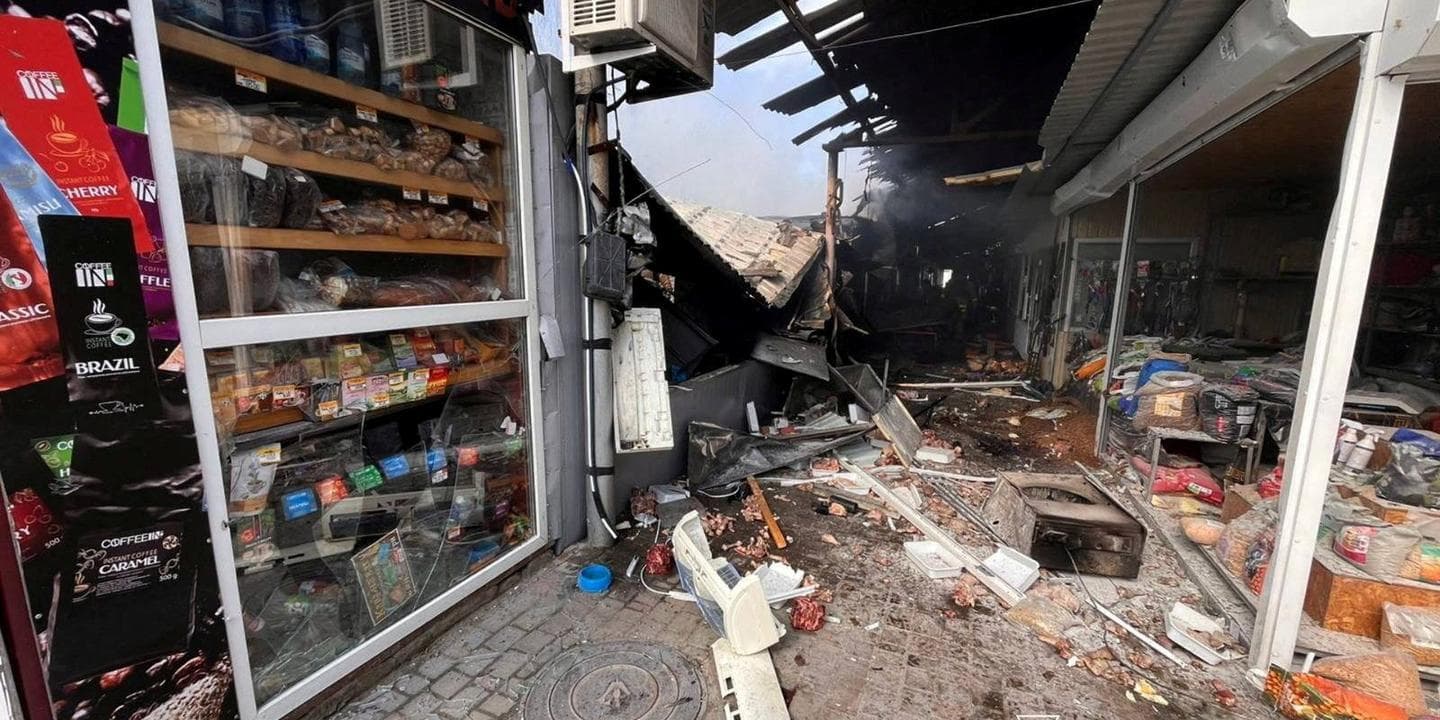 П'ятеро загиблих у Нікополі, пожежа на НПЗ у Росії та вибухівка біля газопроводу в Сербії: зведення за 5 квітня