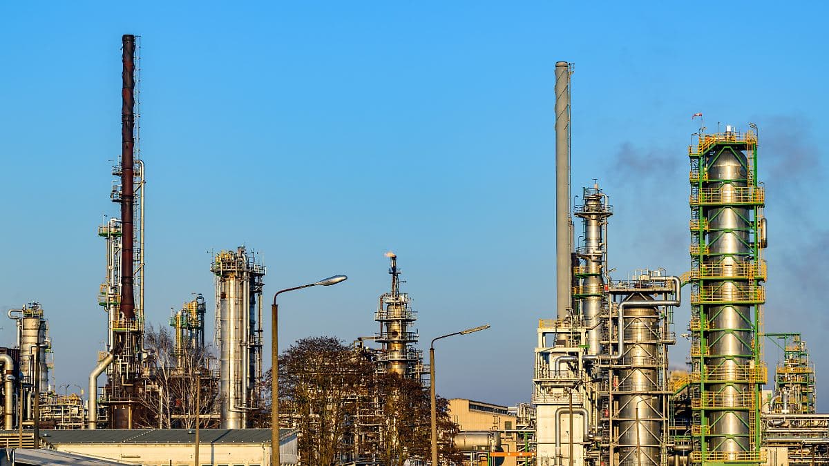 США продовжили безстроковий виняток із санкцій для «Роснефть Дойчланд»