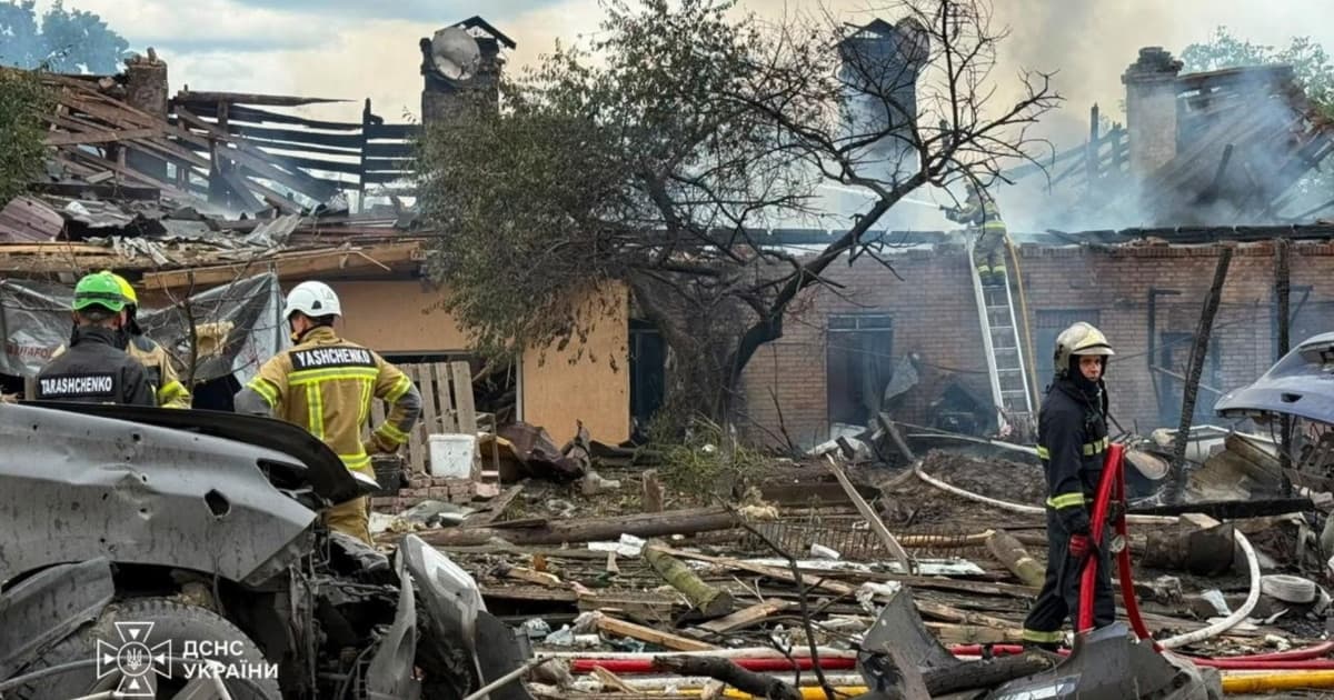 Україна вдарила по Каспію і вглиб Росії у відповідь на смертоносні удари по Київщині