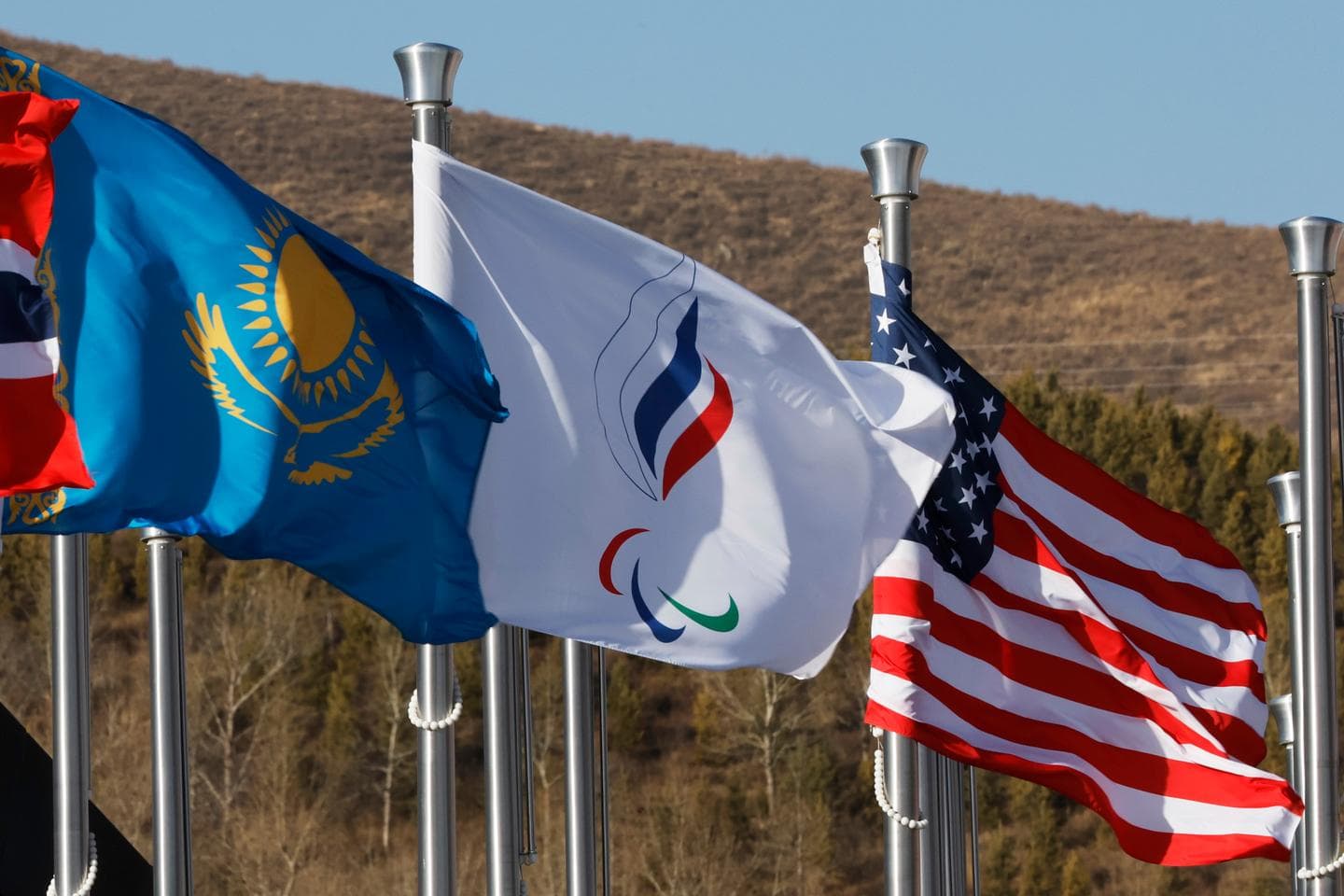 Франція вийде на парад попри допуск Росії та Білорусі до Паралімпіади