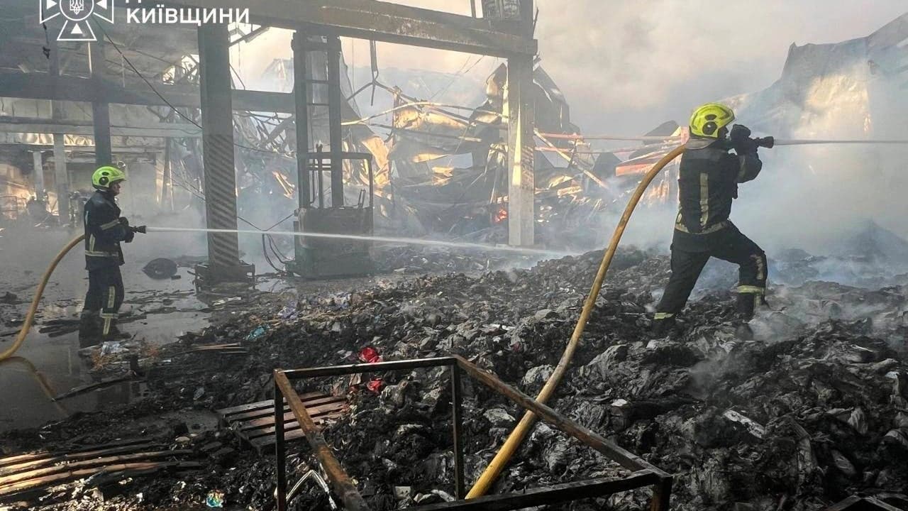Балістичний удар по залізничному депо у Києві: семеро загиблих, шестеро з них — залізничники