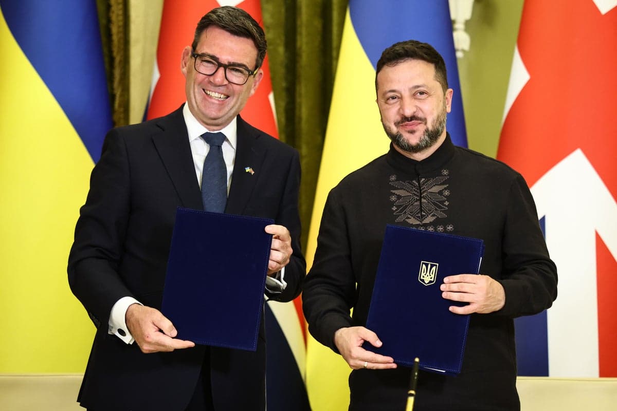 Директор ЦРУ Реткліфф з'явився в Москві — Бернем запевнив: Британія підтримку України не змінить