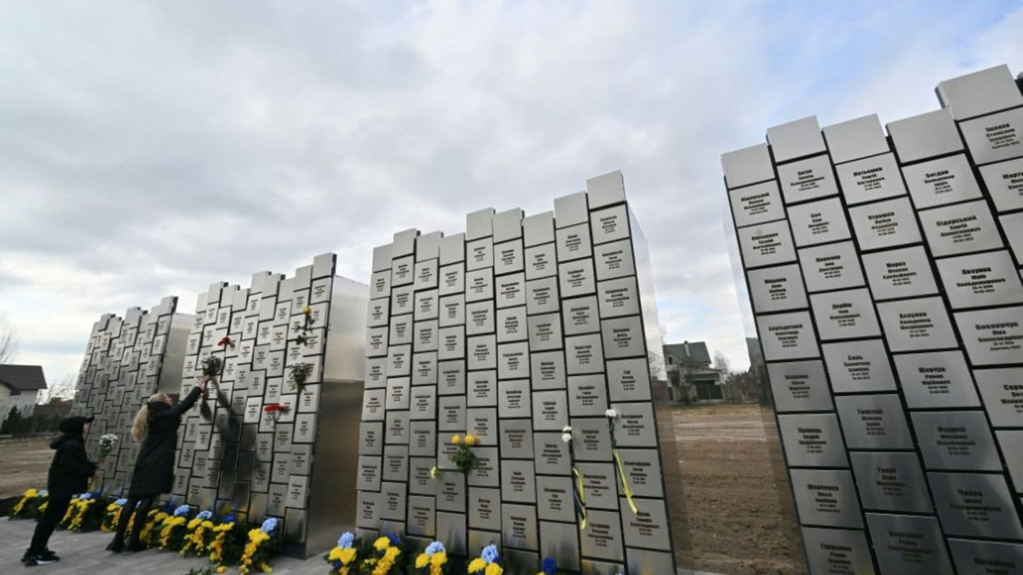 Міністри закордонних справ ЄС вшанують пам'ять жертв Бучі