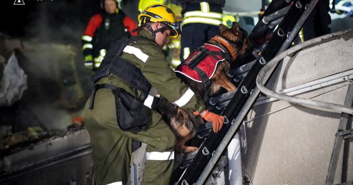 Росія вдарила дронами по Одесі: загинуло подружжя, пошкоджено торгове судно