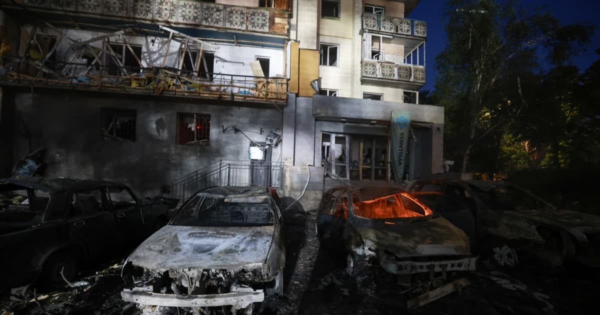Один з найбільших ракетних ударів по Києву: загиблий, 16 поранених, ЗСУ вразили два танкери