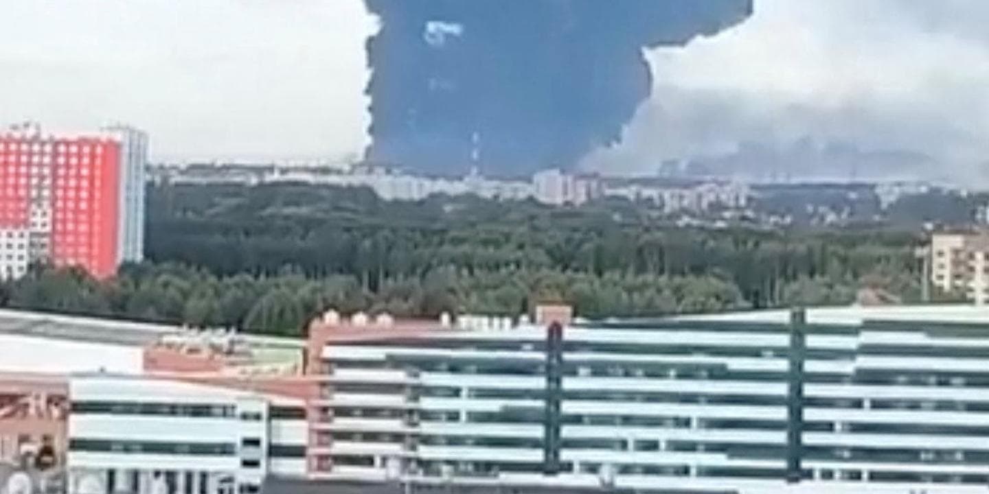 СБУ вдарила по НПЗ у Ярославлі і кораблях ФСБ у Керчі — дайджест дня