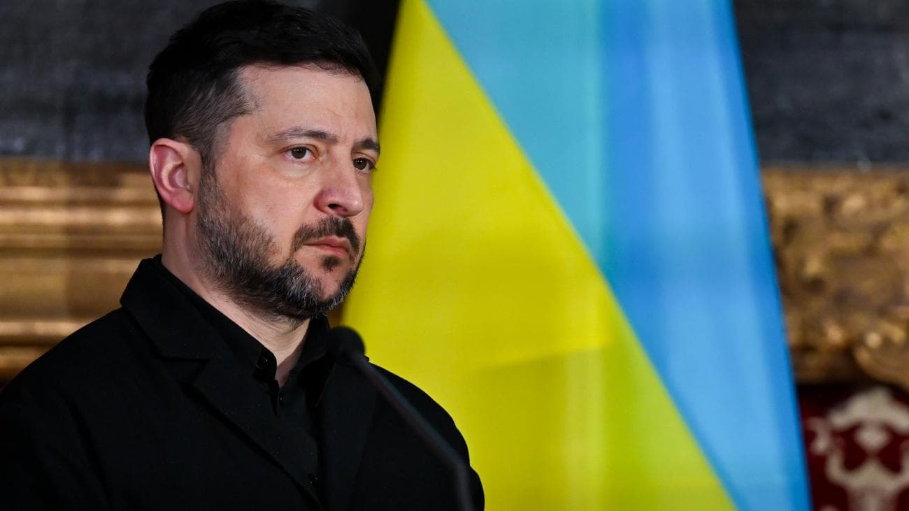 Білорусь будує дороги та артилерійські позиції біля кордону з Україною — розвідка