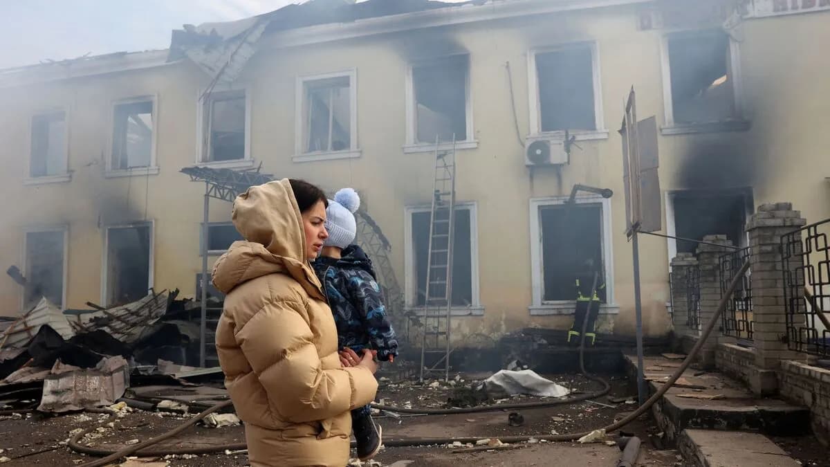 Четверо загиблих у Сумах: Україна вдарила дронами по нафтовому порту під Петербургом