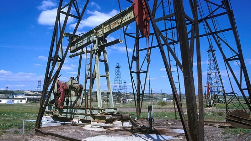 МЕА пропонує рекордний випуск нафтових резервів через кризу на Близькому Сході