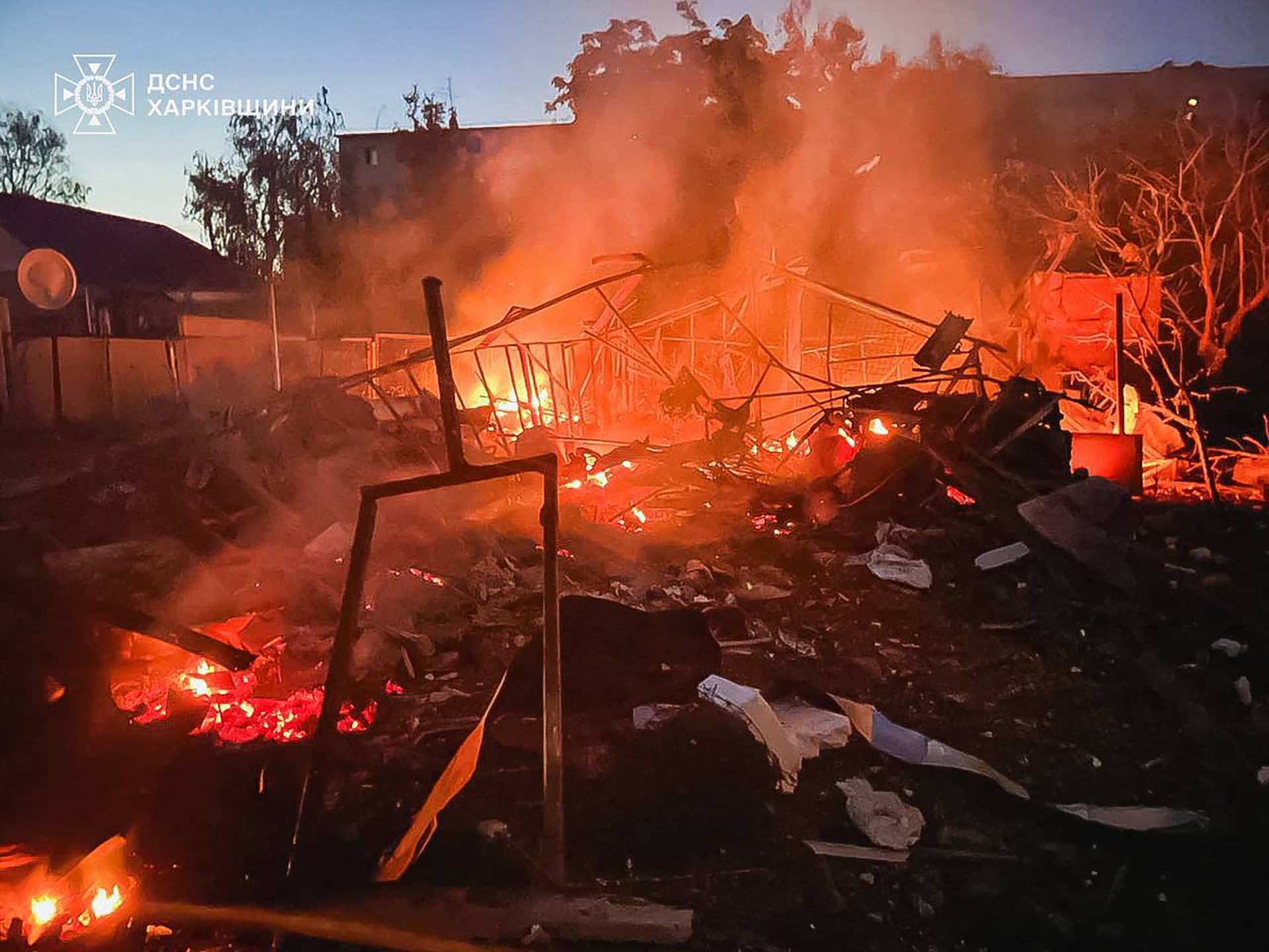 Удари по Харківщині та Донеччині: п'ятеро загиблих — Зеленський говорив із посланцями США