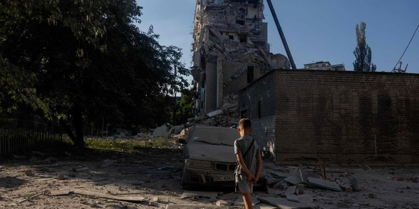 Найбільший удар по Києву з початку війни: 27 загиблих, Зеленський обіцяє відповідь