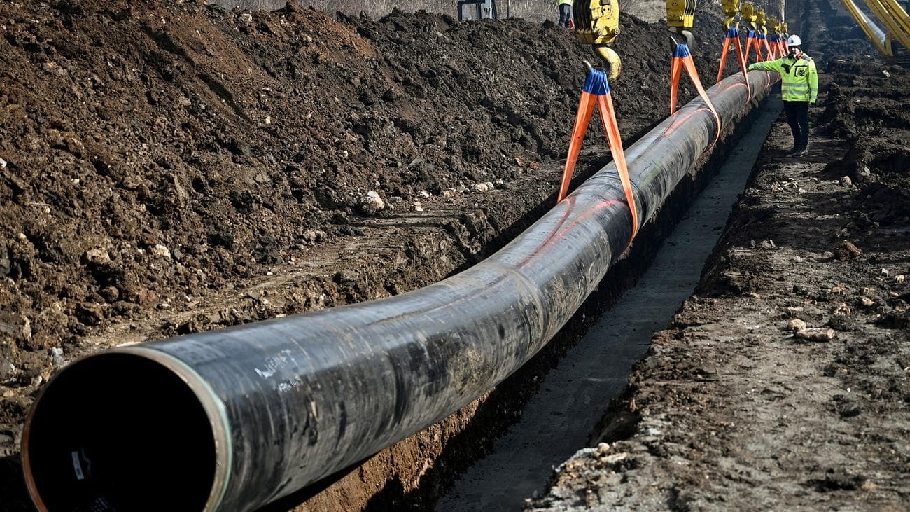 Вибухівка біля «Балканського потоку»: Орбан звинувачує Україну, опозиція говорить про провокацію