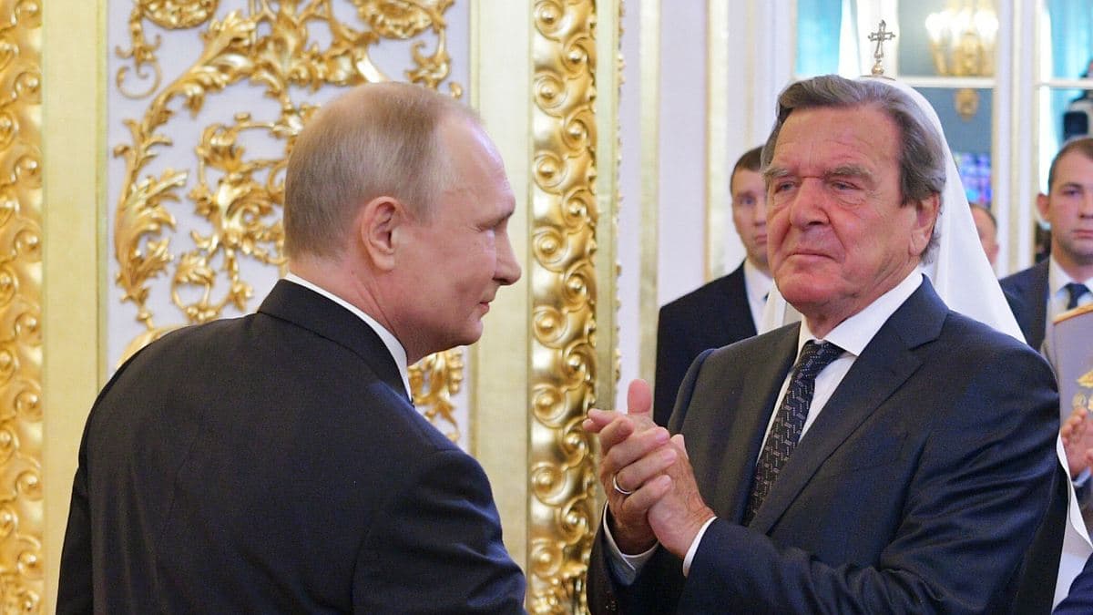 Путін назвав Шрьодера можливим посередником — однопартієць екс-канцлера підтримав ідею