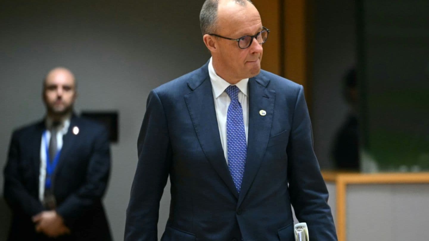 Орбан заблокував кредит ЄС для України: Мерц говорить про «грубе порушення»