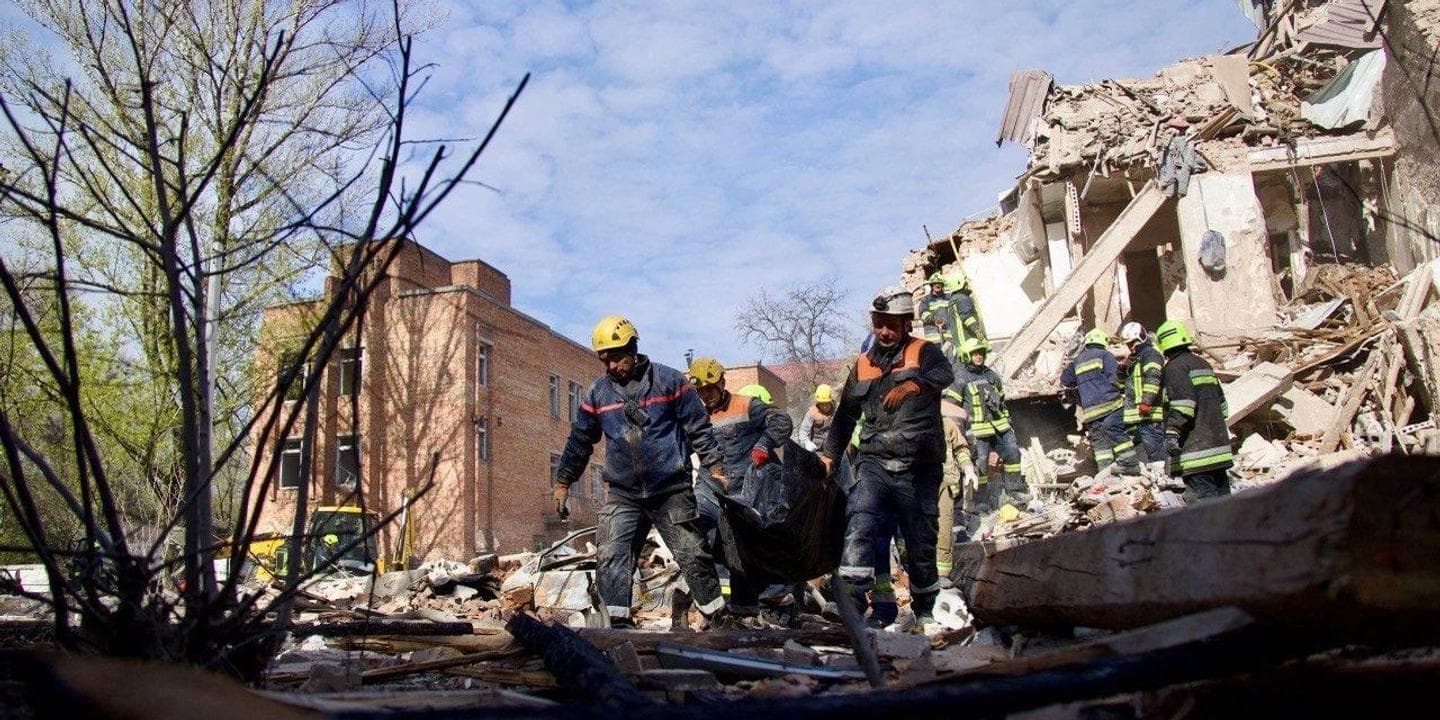 Росія вдарила 666 снарядами по Україні: семеро загиблих, вперше дрон впав у Румунії