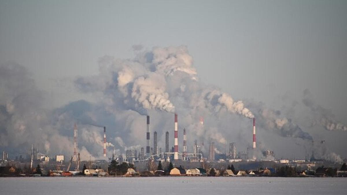 Українські дрони вдарили по нафтозаводу «Газпромнєфть» у Москві