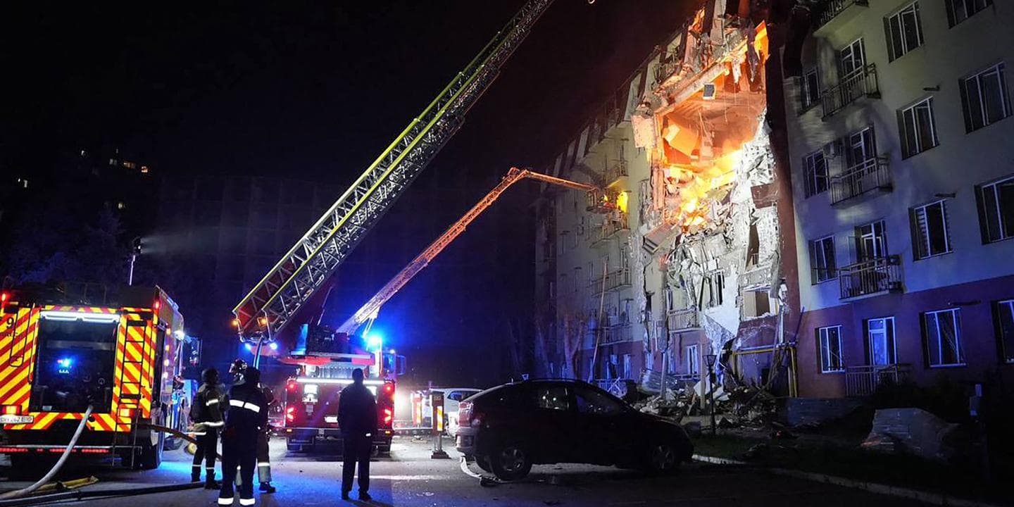 Росія атакувала Україну 141 дроном: загиблі в Одесі, удар по Новоросійську та візит Зеленського до Дамаска