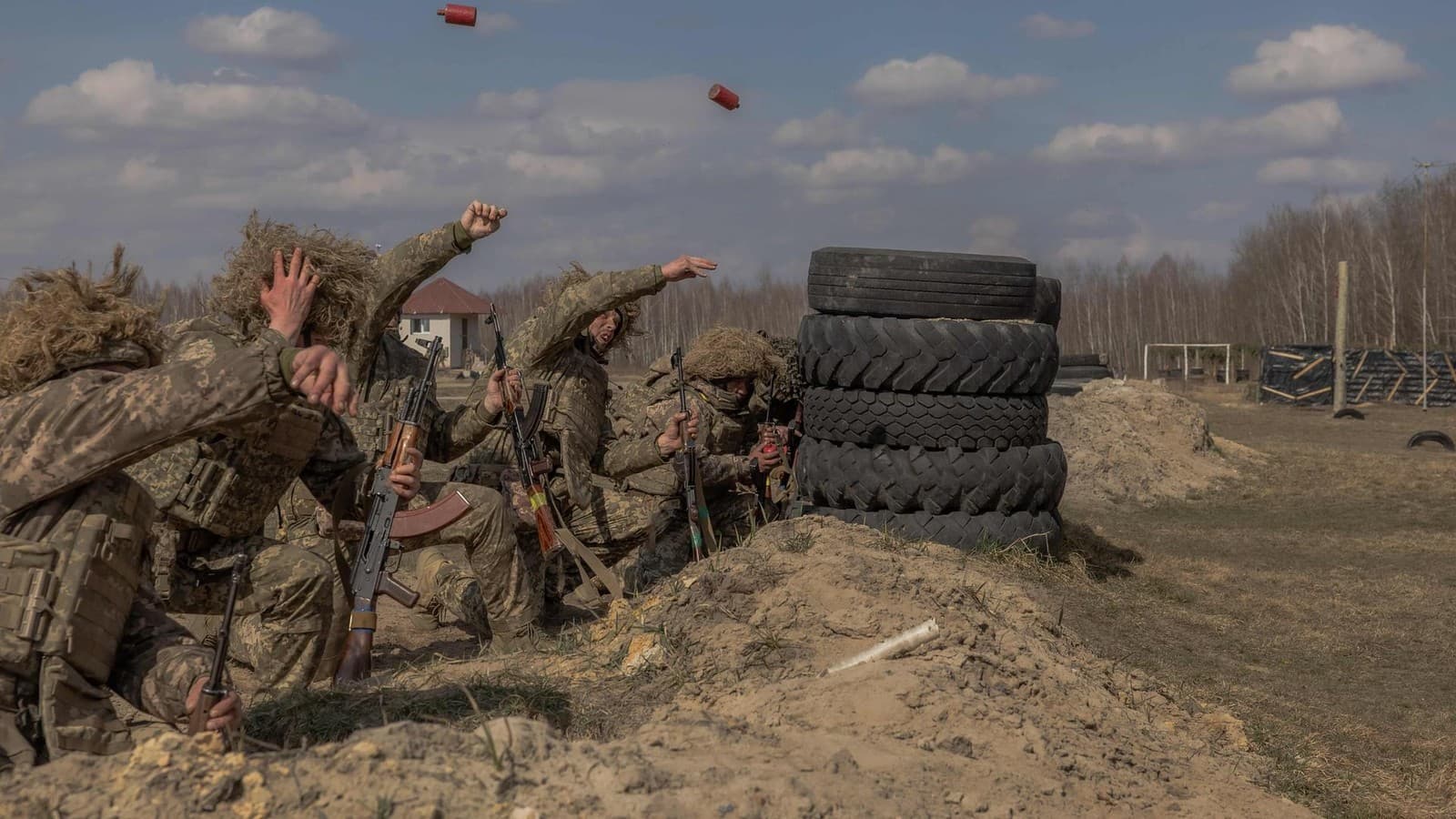 Від добровольців до примусової мобілізації: чому Україні все одно не вистачає солдатів