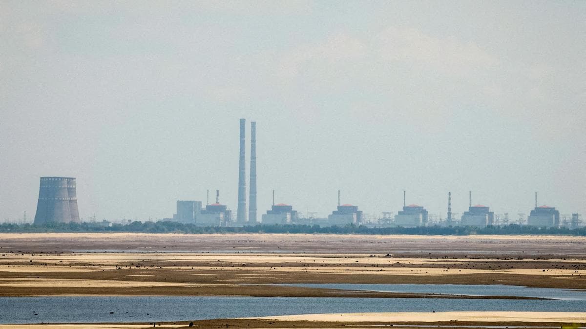 Удар відключив зовнішнє електропостачання Запорізької АЕС — МАГАТЕ