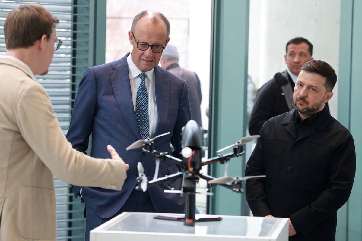 Велика Британія виділила Україні £752 млн та 120 000 дронів