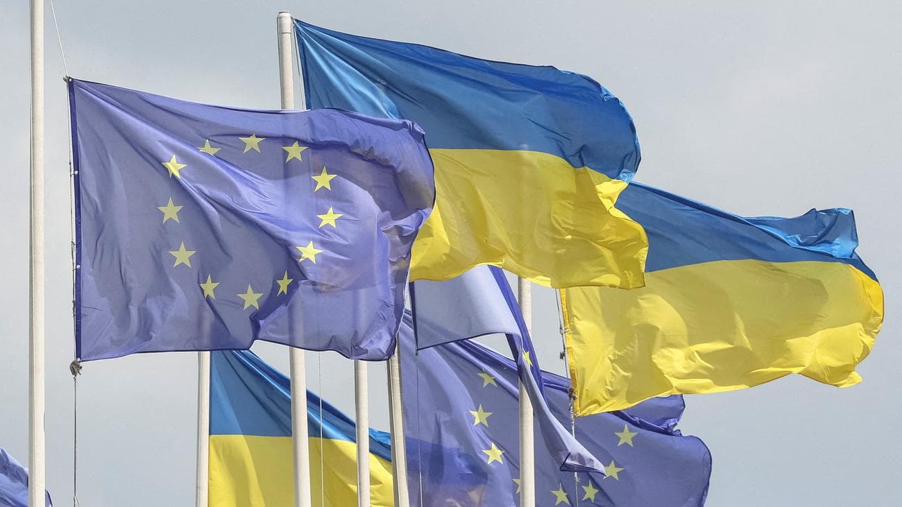 ЄС офіційно відкрив переговори про вступ з Україною та Молдовою