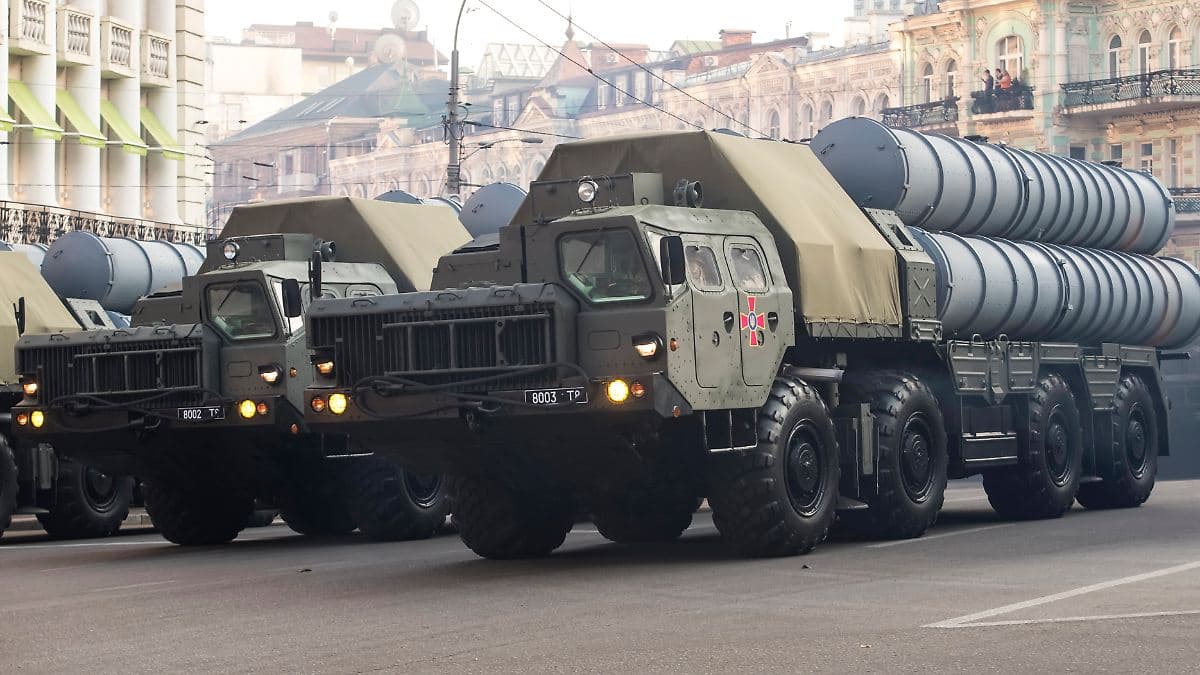 Patriot без ракет: чи врятує Україну С-300