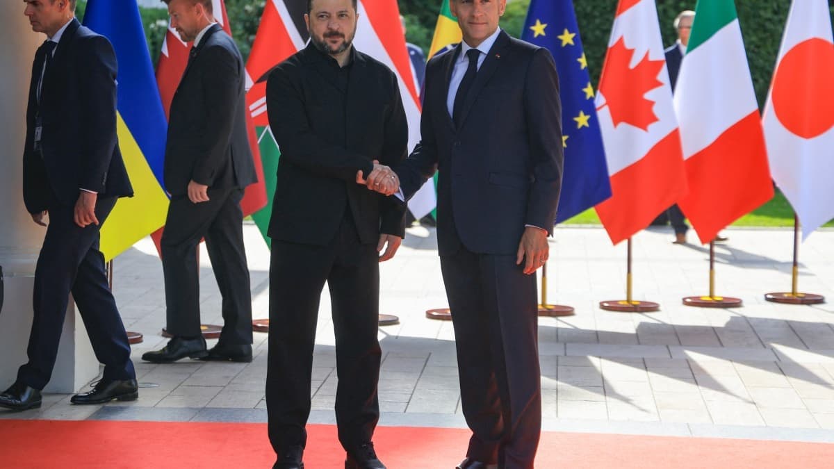 Зеленський прибув на саміт G7 у Франції та розраховує на зустріч з Трампом
