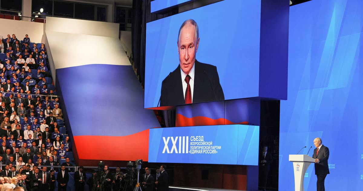 Путін вперше визнав дефіцит пального через удари України по інфраструктурі РФ