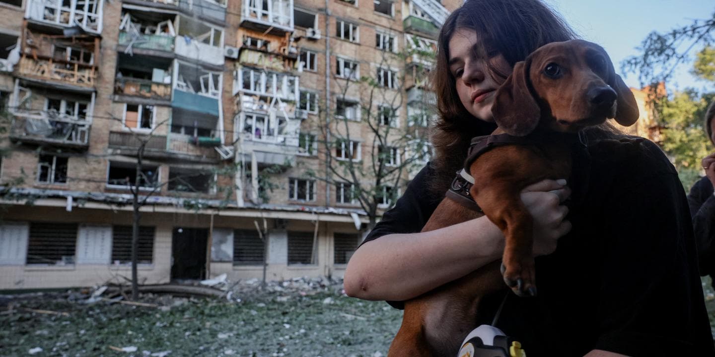 Нічна атака на Київ: один загиблий, 13 поранених — постраждала школа