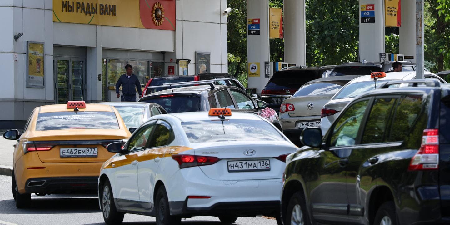 Росія визнала дефіцит палива в регіонах: Україна вдарила по 11 НПЗ з початку серпня