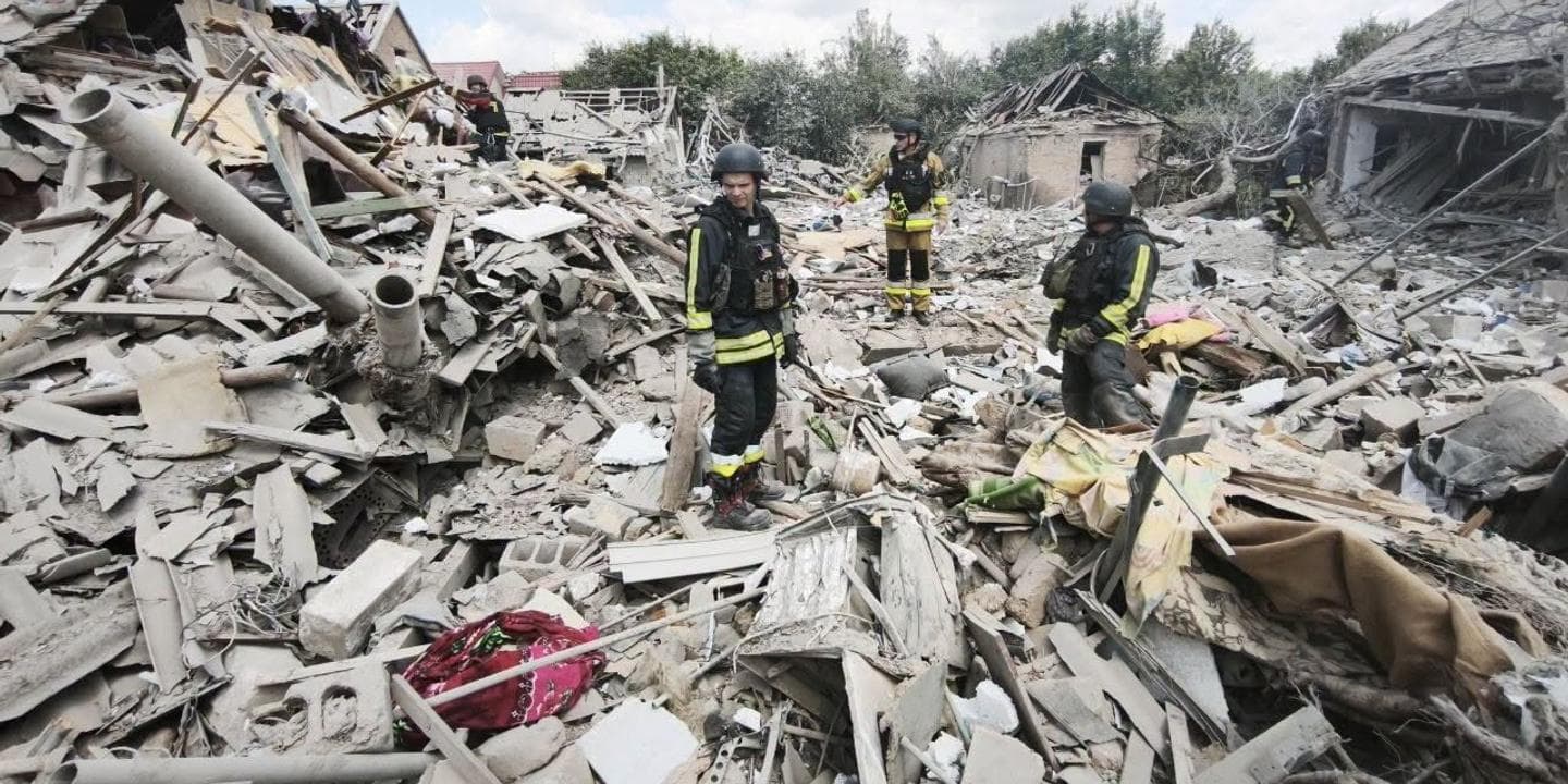 Удар по Дніпру: сімеро загиблих, 154 дрони вночі, Україна знищила три мости на Донбасі