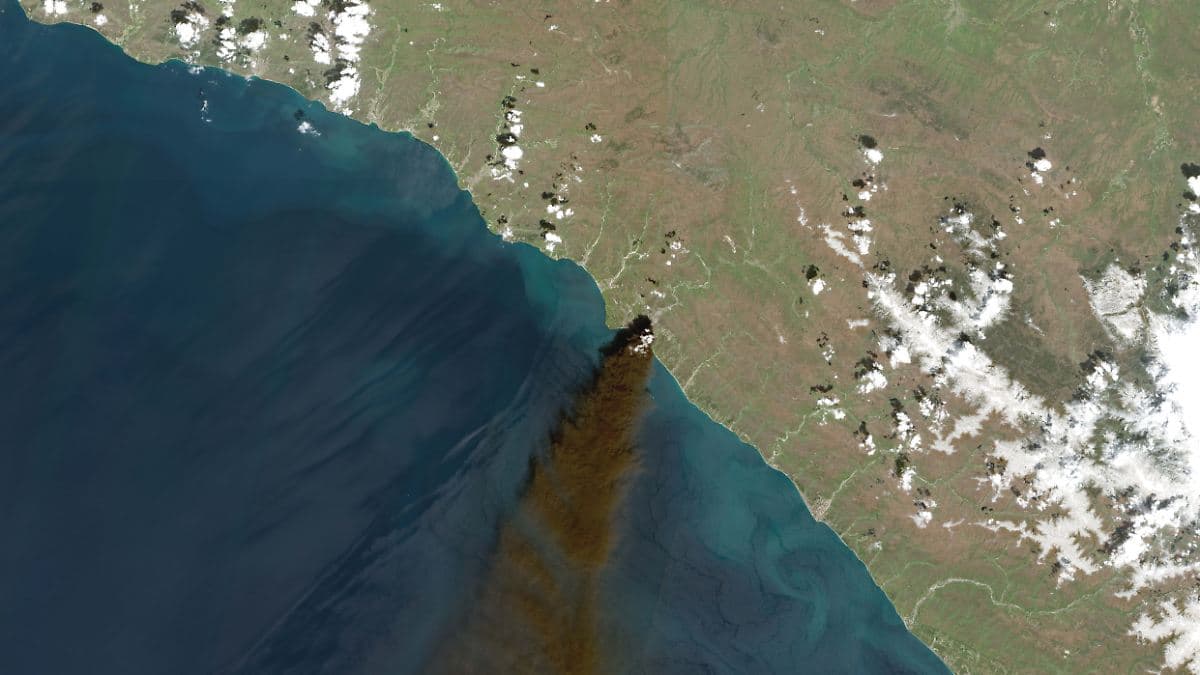 Туапсе в огні: українські дрони знищують нафтову інфраструктуру Росії