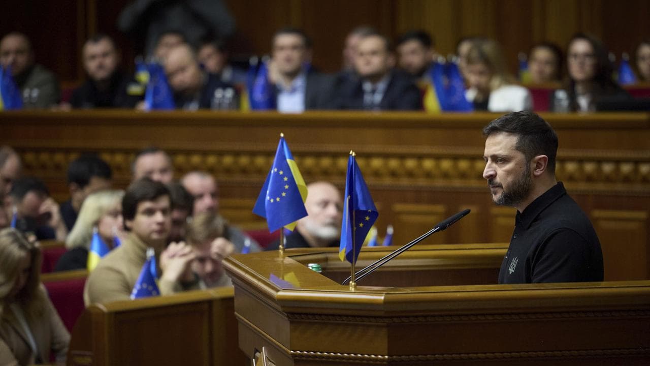 Бунт чи криза комунікації: чому депутати блокують реформи Зеленського